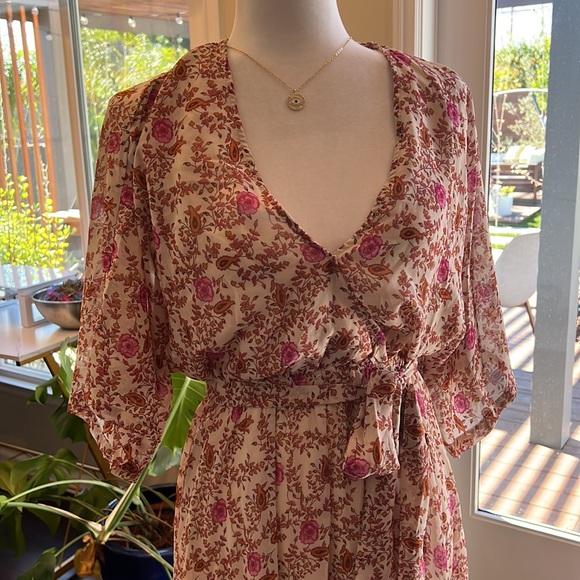 Aakaa Floral Maxi Dress l Size S - Picture 2 of 4